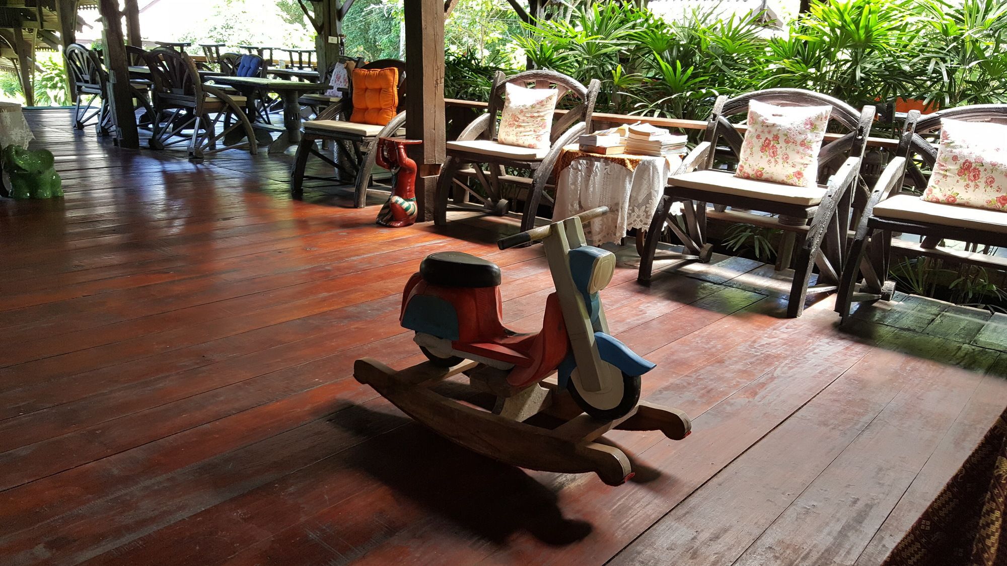 Montania Lifestyle Hotel Phanom Eksteriør bilde